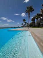 Stunning Oceanview 2B Waterfront Apartement - B&B Bijilo