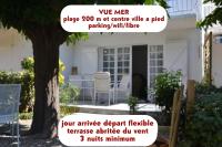 VILLA VUE MER PLAGE 200m ET CENTRE VILLE a pied parking privé wifi fibre abritée du vent st pierre la mer - Chambres d’hôtes Fleury