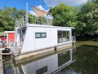 Hausboot Hafen2wo - Chambres d’hôtes Winsen