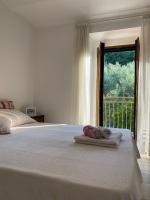 Standard Double Room with Shared Bathroom