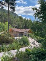 Furuheim Lodge, 4 seizoenen vakantiehuis met fantastisch uitzicht - Bed and Breakfast Vrådal
