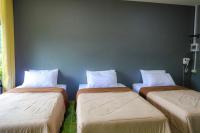 Dreibettzimmer mit Bergblick