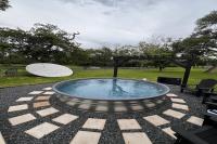 Country House New Pool, Five mins to Town - B&B Fredericksburg