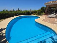 Sea view villa with pool, near beach in Calahonda, Marbella area - B&B Mijas