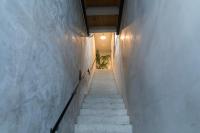Huge Stylish Art Loft with Spa & Soaring Ceilings - B&B