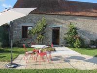 Gîte cosy en Val de Loire, proche Loire, Sologne, Sully/Loire - 1 ch, salon, cuisine, linge inclus - FR-1-590-30 - B&B