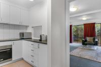 2-Bed Townhouse Retreat in Sandy Bay with Parking - B&B Sandy Bay
