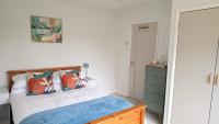 Welcome to No 2 - Modern Comfortable Homestay - B&B Reading