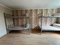 Posto Letto in Dormitorio Misto con 6 Letti