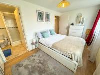 Spacious Beautiful London 2 Bedroom Apartment - 2 Bathrooms - Ferienwohnung London