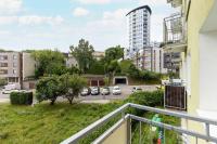 Modern Apartment with Smart TV & WiFi only 500 m from the Sea by Noclegi Renters - Chambres d'hôtes Gdynia