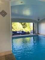 Rural farm stay with stunning indoor pool - Ferienwohnung Billingshurst