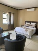 Taoana Guest House - Bed and Breakfast Kroonstad