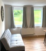 Bergluft TOP 3 Modern Apartment with 2 bedrooms in Grafenbach - Wi-Fi, Parking & 24 hour Self Check-in - B&B