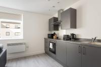 Smart 1 Bedroom Apartment in Bradford with Parking - Ferienwohnung Bradford
