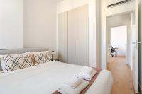Three-Bedroom Apartment with Balcony