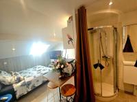 Studette indépendante Hyères Gare Particulier - B&B Hyères