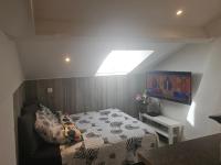 Studette indépendante Hyères Gare Particulier - B&B Hyères