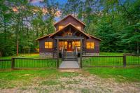 Rustic Family Getaway - Hot Tub, Pool Table, Pets, Near Attractions - B&B Broken Bow