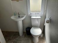The Pines Caravan at Newquay Holiday Park - B&B Porth