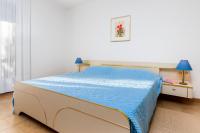 Appartamento con 2 Camere da Letto, Balcone e Vista mare