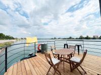 Estudio con terraza