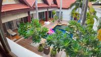 Luxurious and spacious Poolvilla at about 500 mtr from Jomtien Beach with luxurious facility Private Swimming Pool, Jaccuzi,Fitness Room,Table Tennis and many more - Ferienwohnung Jomtien
