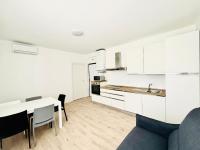 Verga - 100 m da Piazza Mazzini - Immobil Relax - B&B Lido di Iesolo