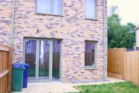 A beautiful spacious brand-new 3 Bed Guest house in Oxford City - 10mins walk to Oxford Hospitals - B&B