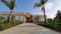 Villa moderne avec Piscine privée et chauffée à 30 mins d'Agadir - B&B Sidi Bibi