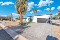 New Tropical Vibe Villa By The Glam Homes - Ferienwohnung Phoenix