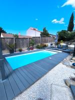 T2 jusqu'à 4 personnes en rez-de-jardin de maison, avec piscine, draps et serviettes de toilette fournis - Chambres d'hôtes Argelès-sur-Mer