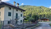 La casa di Paolino appartamento con 3 camere - B&B Auronzo