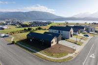 Southern Solace - Te Anau Holiday Home - B&B Te Anau