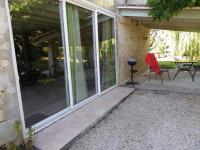 Gîte cosy, sur jardin, terrasse privée, parking au calme en rdc - Chambres d'hôtes Gémozac