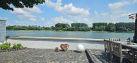 Ihr Ausblick - Charmantes Ferienhaus in Rheinlage - RheinPerle - Chambres d'hôtes Wesseling