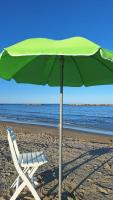 Iris Apartment-trilocale vistamare, 50 m dalla spiaggia - B&B Lido delle Nazioni