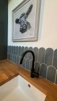 NEW Ye-Nyasha Stylish Retreat Hideaway - B&B Bentley
