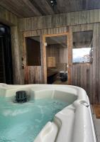 Penthouse Apartment with Whirlpool and Sauna