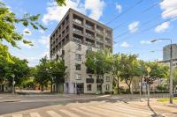 Modern city-center apartment with castle view - B&B Bratislava