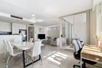 81M City View Abnb-Style 3BR Near Mascot Station with 2 FPKG - Bed and Breakfast Sydney