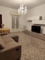 Appartamento con 2 Camere da Letto e Balcone