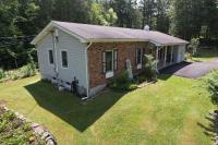 Catskills Getaway 3BR Retreat with Media Room, Near Casino, Bethel Woods and More - Chambres d'hôtes Glen Wild