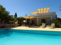 Villa Karneios - Private Pool near Chania & Beach - B&B Tavronítis