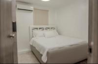 Deluxe One-Bedroom Apartment with Ocean View