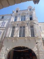 LA ROCHELAISE : Appartement calme & somptueux dans l'hyper centre. - B&B La Rochelle
