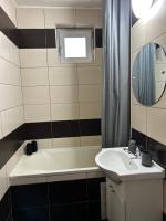 Hellen Apartment - B&B Sibiu