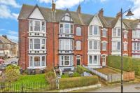 1 Bed Flat - Sleeps 4 - Pets - Garden - Parking - B&B Herne Bay