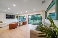 The Garden House Hot Tub Pool and Lush Garden Oasis - Chambres d'hôtes Homestead