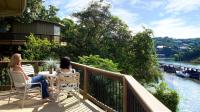 Lakefront Bungalow With Community Poolhot Tub #5 - Bed and Breakfast Lakeway